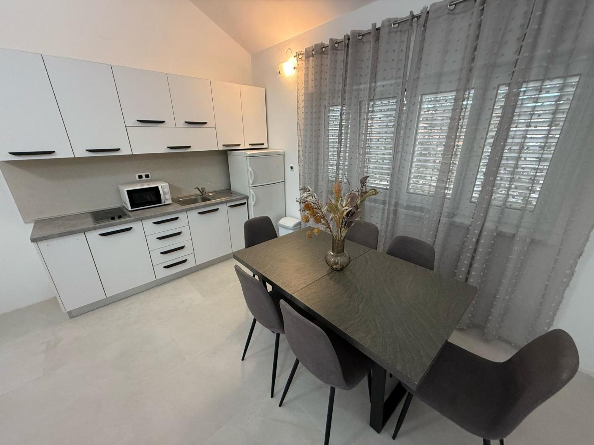 Apartments Andela Петрчане Экстерьер фото